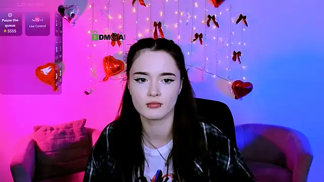 liana_kisses' Live XXX Chat