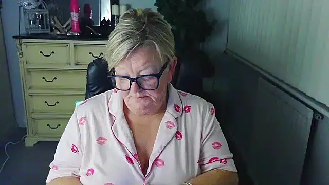 BridgetBlueEyes Chat XXX in diretta