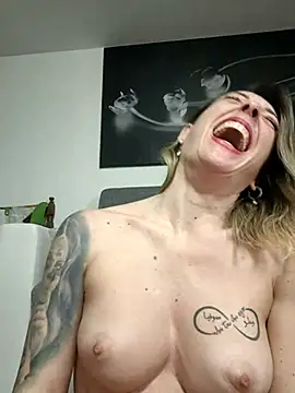 Ladymiri85 Chat XXX live