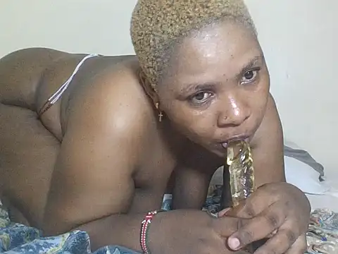 African_Bigjuicyass' Webcam Show