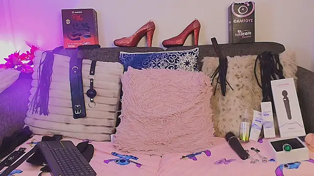 Petite_pepper's Live XXX Chat