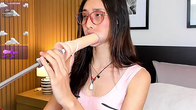 doll_bella_'s Live XXX Chat