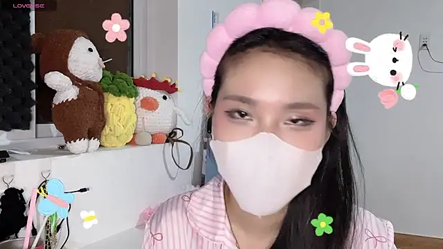 Tieu-May's Live XXX Chat