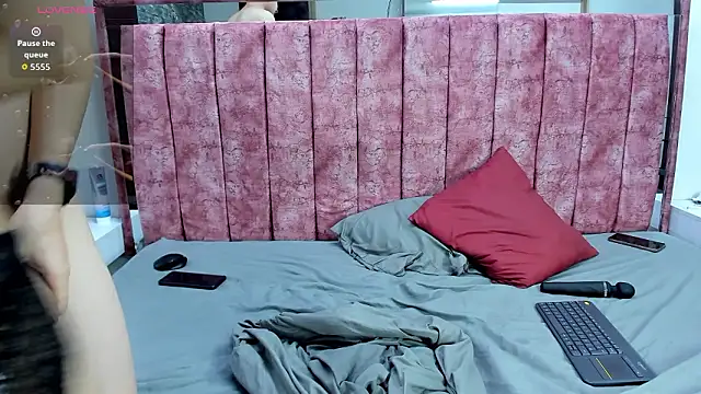 Chatroom XXX en direct de Elsa78Jack