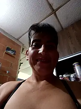 Lucia_Rios Chat XXX live