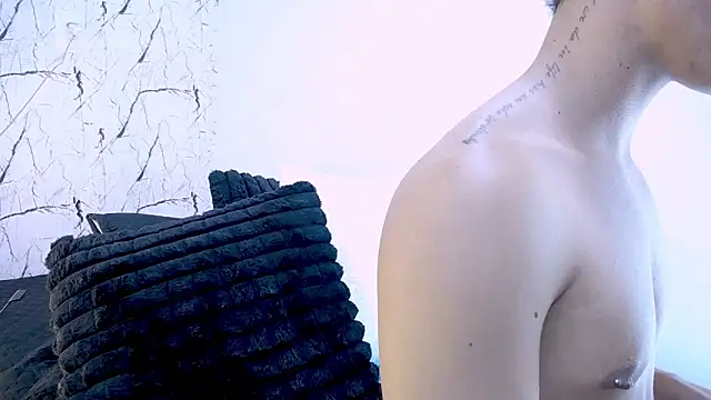 BabyAndy_'s Live XXX Chat