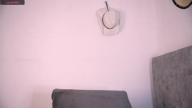 aydan_hw Show in webcam