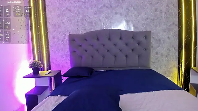 GiannaSlimJB's Live XXX Chat