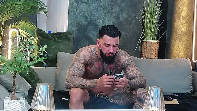 masterkingofmusclee 现场XXX聊天