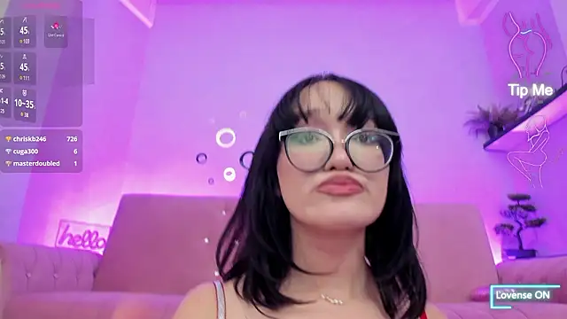 ariagloww Show in webcam