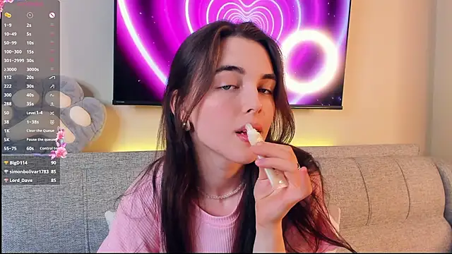 Chat +18 de MirnaTellado ao vivo