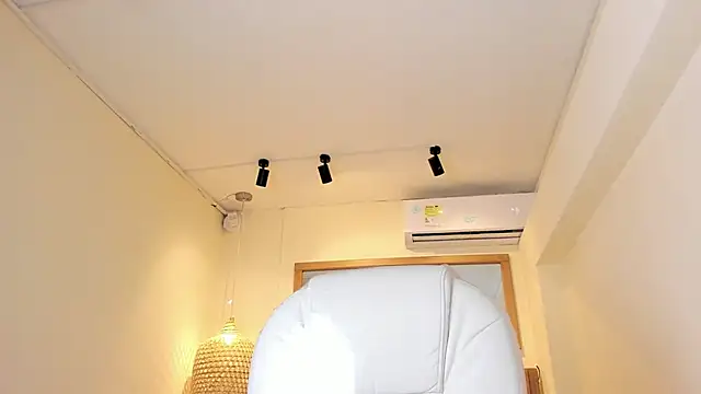 NahimiThompson: απευθείας συνομιλία ΧΧΧ