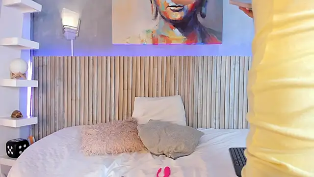 Kira_Voss: онлайн-секс-чат