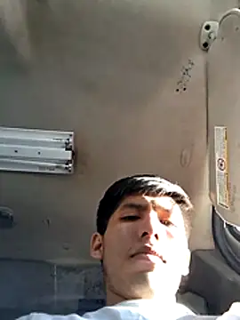 Jonathan100pre Chat XXX in diretta