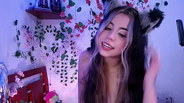 Kittyuwu_: απευθείας συνομιλία ΧΧΧ