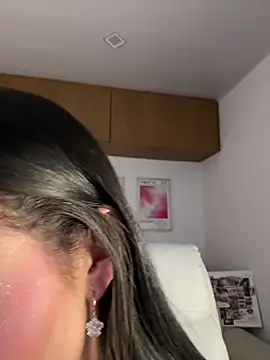 maddy_bronw_: απευθείας συνομιλία ΧΧΧ