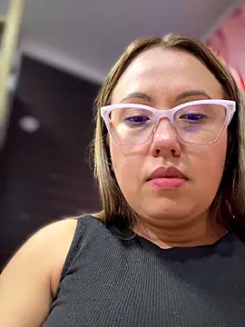 Chatroom XXX en direct de VIOLETA-25_