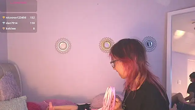 Chat +18 de Madewithhell ao vivo