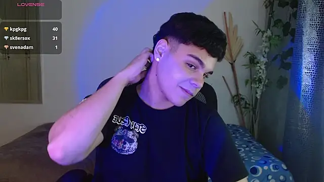 Chat +18 de eithan_jonnes ao vivo