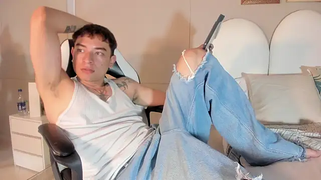 Živý XXX chat Thiago_2003_