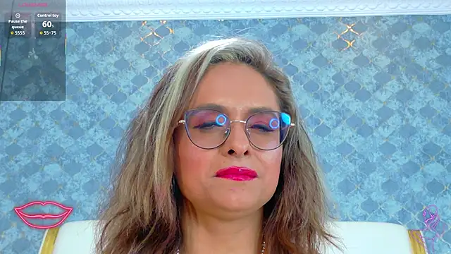 MarilynVega1: απευθείας συνομιλία ΧΧΧ