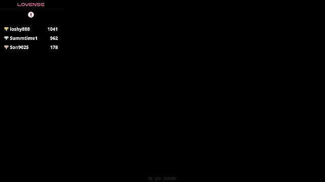 GiaFaarisのライブXXXチャット