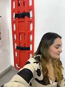 Antonella_Julieta Chat XXX in diretta