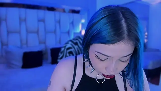 XXX chat uživo modela revenmiller_