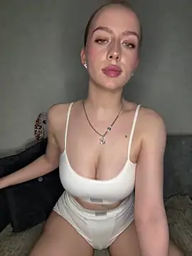 MissOyee Chat XXX in diretta