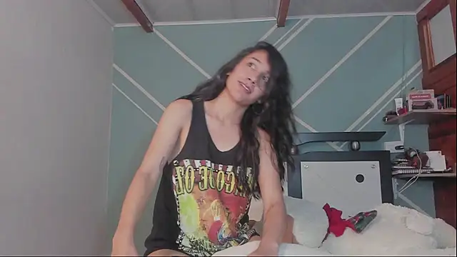 Lucy-Bluesea 即時 XXX 聊天