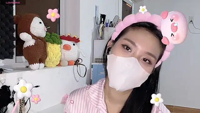 Czat XXX na żywo – Tieu-May