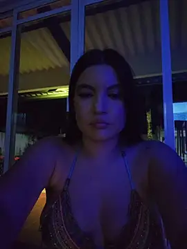 Pretty_Julieta's Live XXX Chat