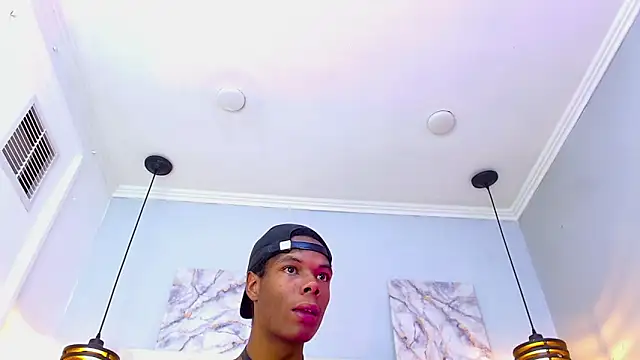 Živý XXX chat Santiago_Ortiz_