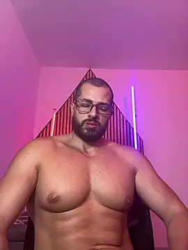 magnumchris Adlı Modelin Canlı XXX Sohbeti