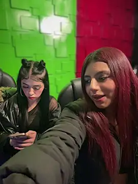 Sembang XXX Secara Langsung Emily-teen