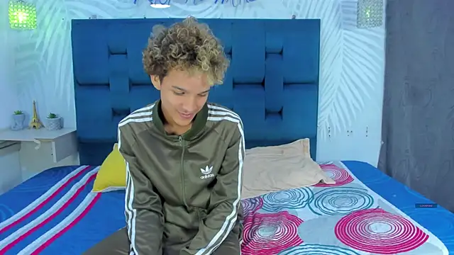 Only3Trio live XXX chat