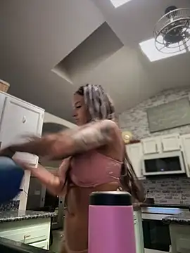 Kate-Paul 即時 XXX 聊天