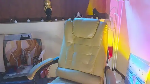 Chat +18 de Malika_uAngel ao vivo