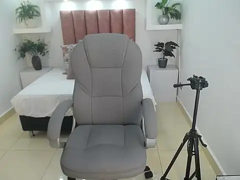 Lunilove__ Chat XXX in diretta