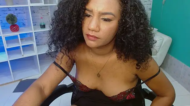 Онлайн чат XXX tanisha_curly_