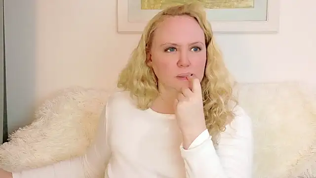 Sarah4you's Live XXX Chat