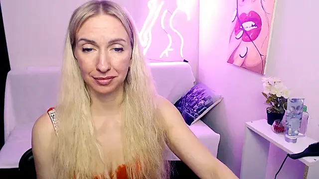 Cute_Smile_Shy Live XXX-Chat