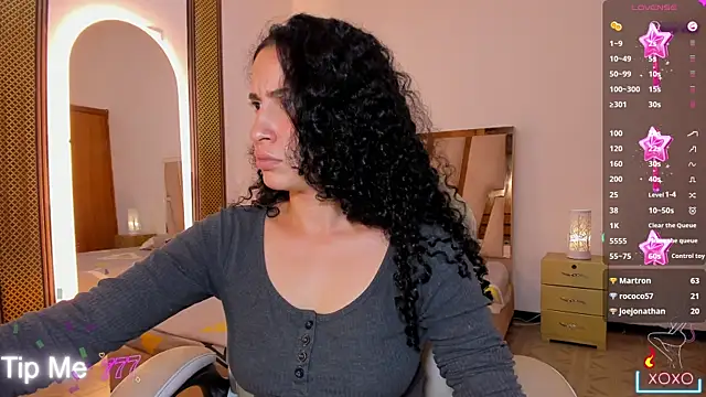 แชท XXX สดของ NoaMalak7