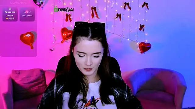 liana_kisses Chat XXX live