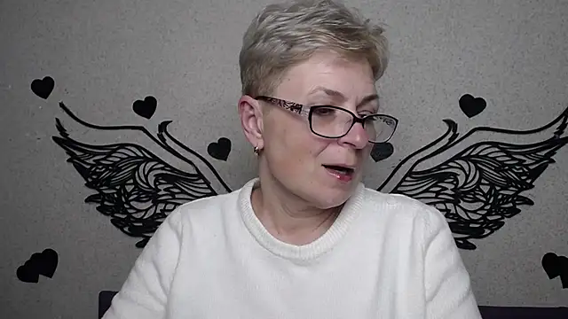 EmiliaGree 现场XXX聊天