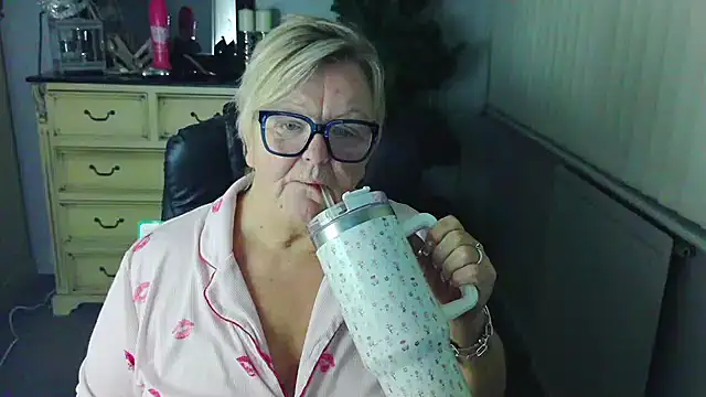 แชท XXX สดของ BridgetBlueEyes