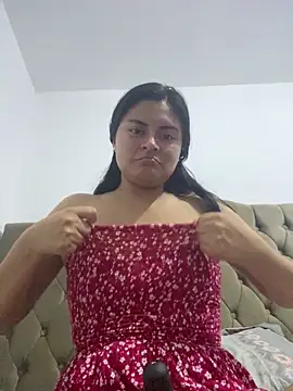 Mikaela43 Adlı Modelin Web Kamerası Şovu