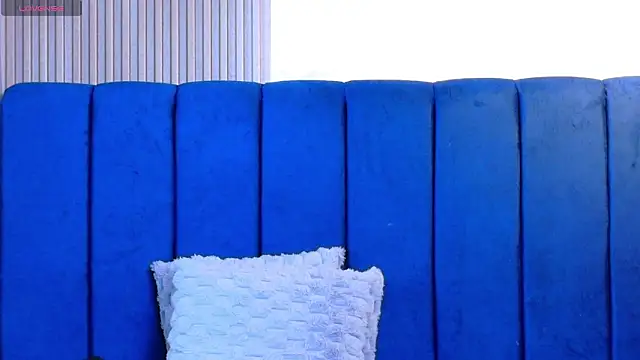 kiaratentation élő XXX-chatje