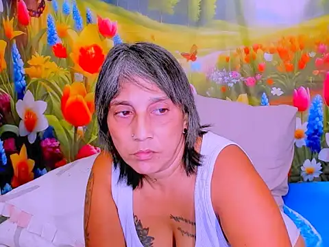 indianroxy Chat XXX live