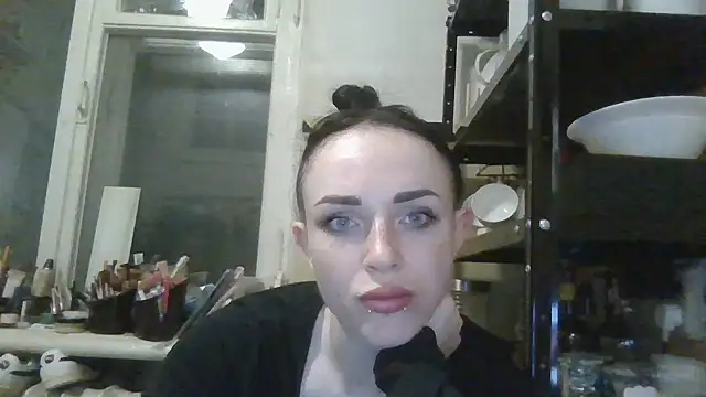 Chatroom XXX en direct de Trinsy_Love